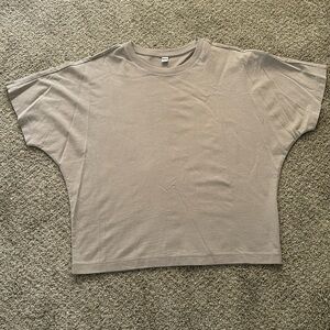 Uniqlo tee